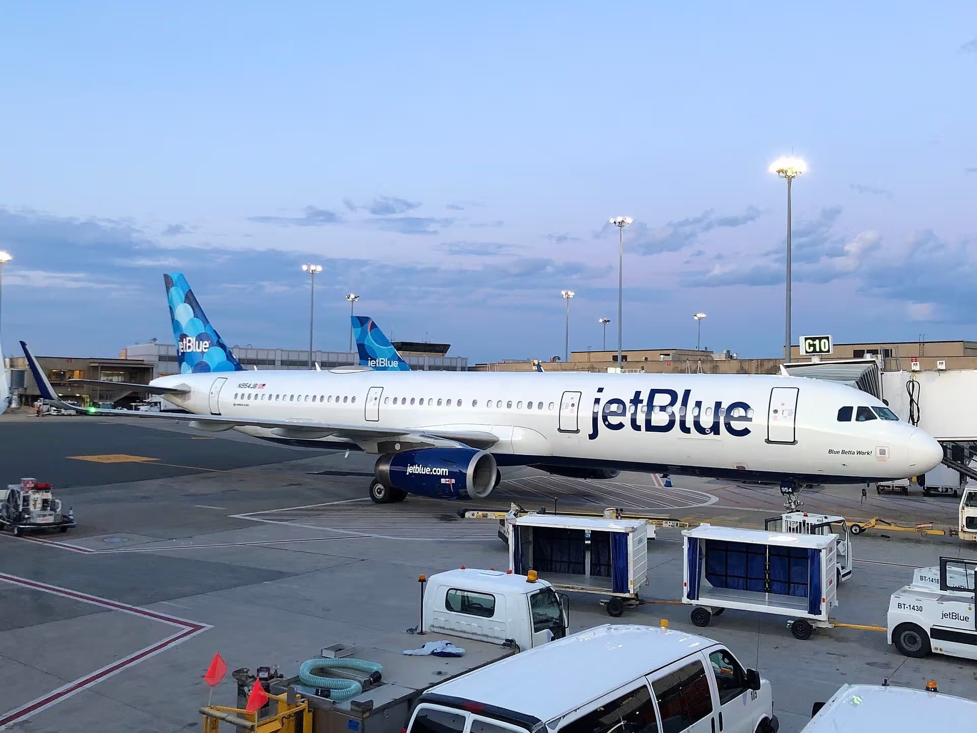 N954JB — Airbus