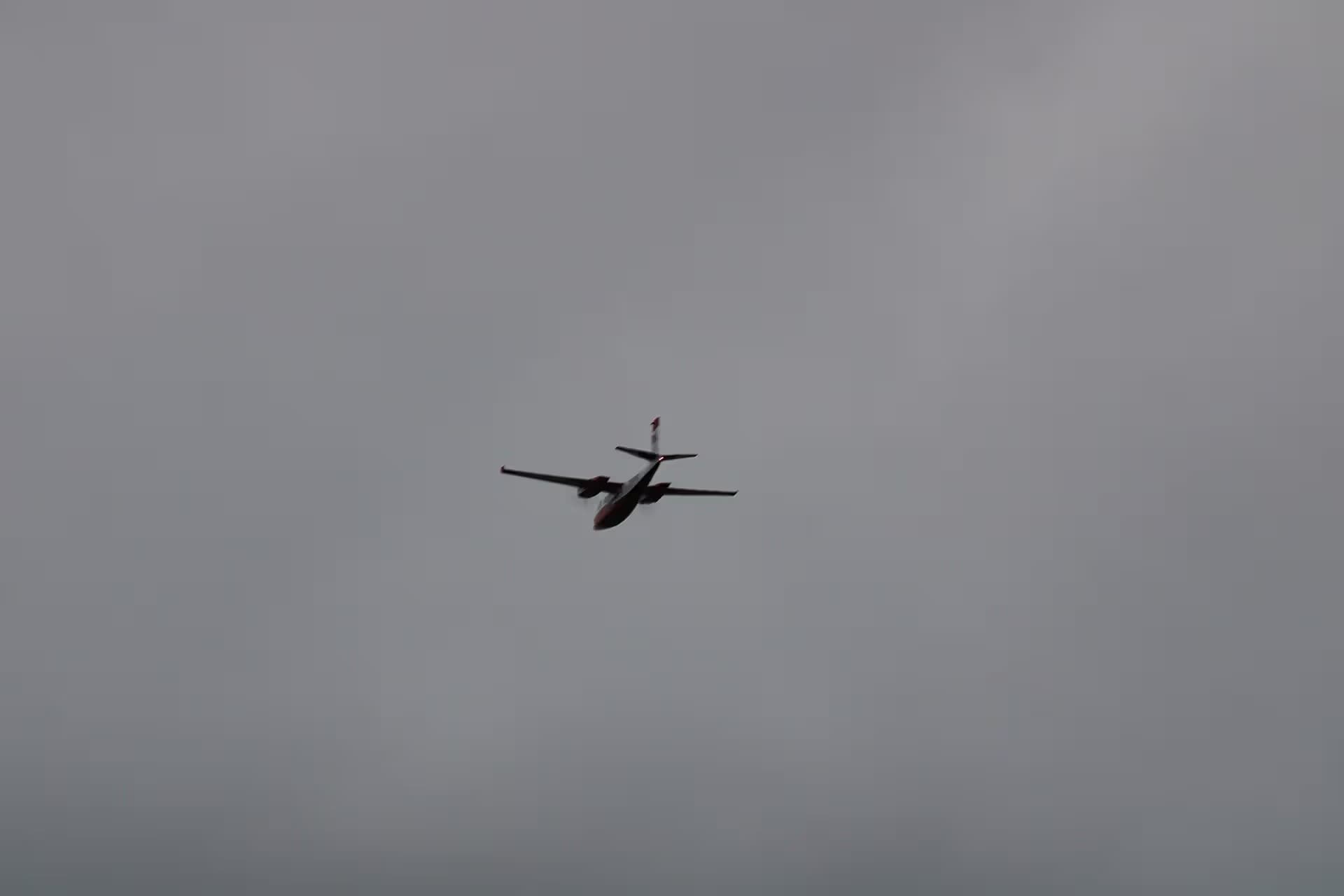 N42NZ — Twin-engine aircraft
