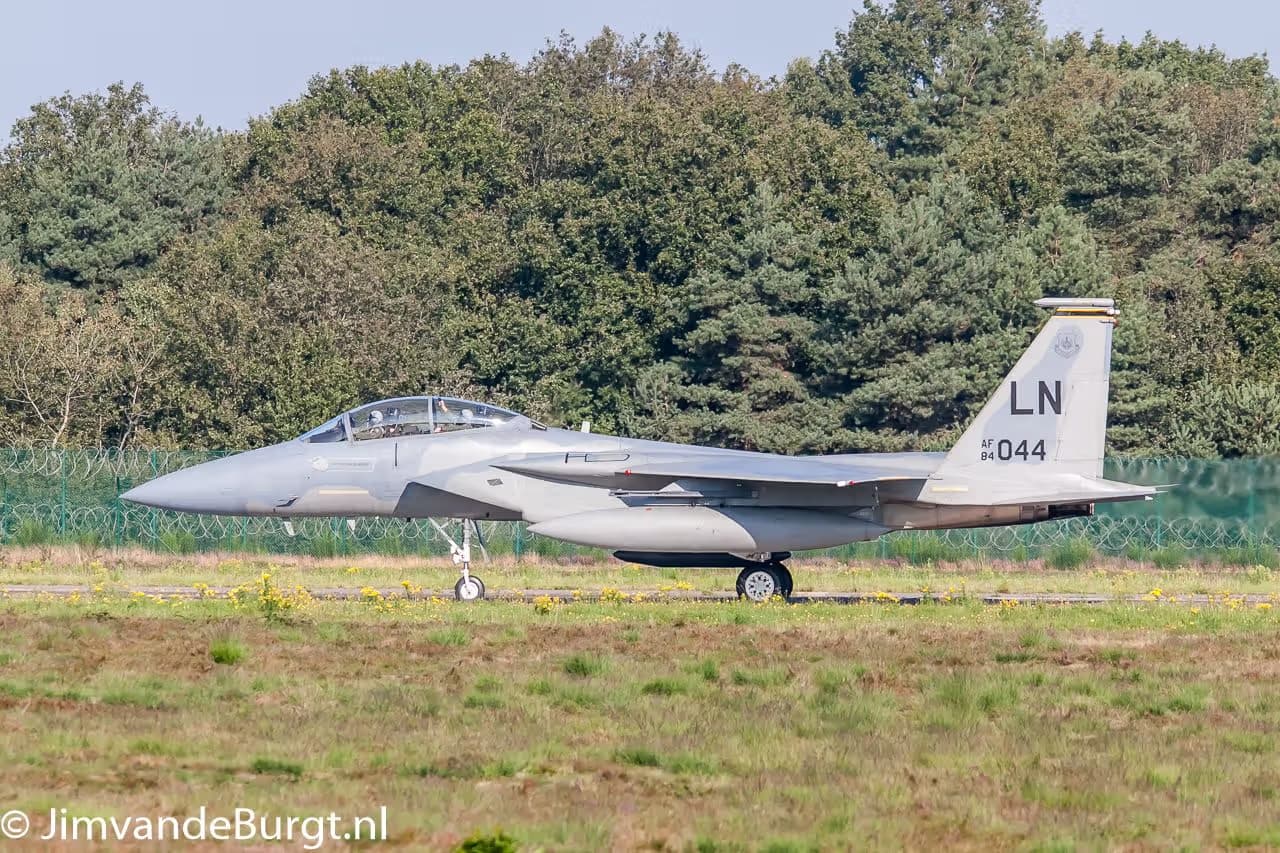 Unidentified — Aircraft