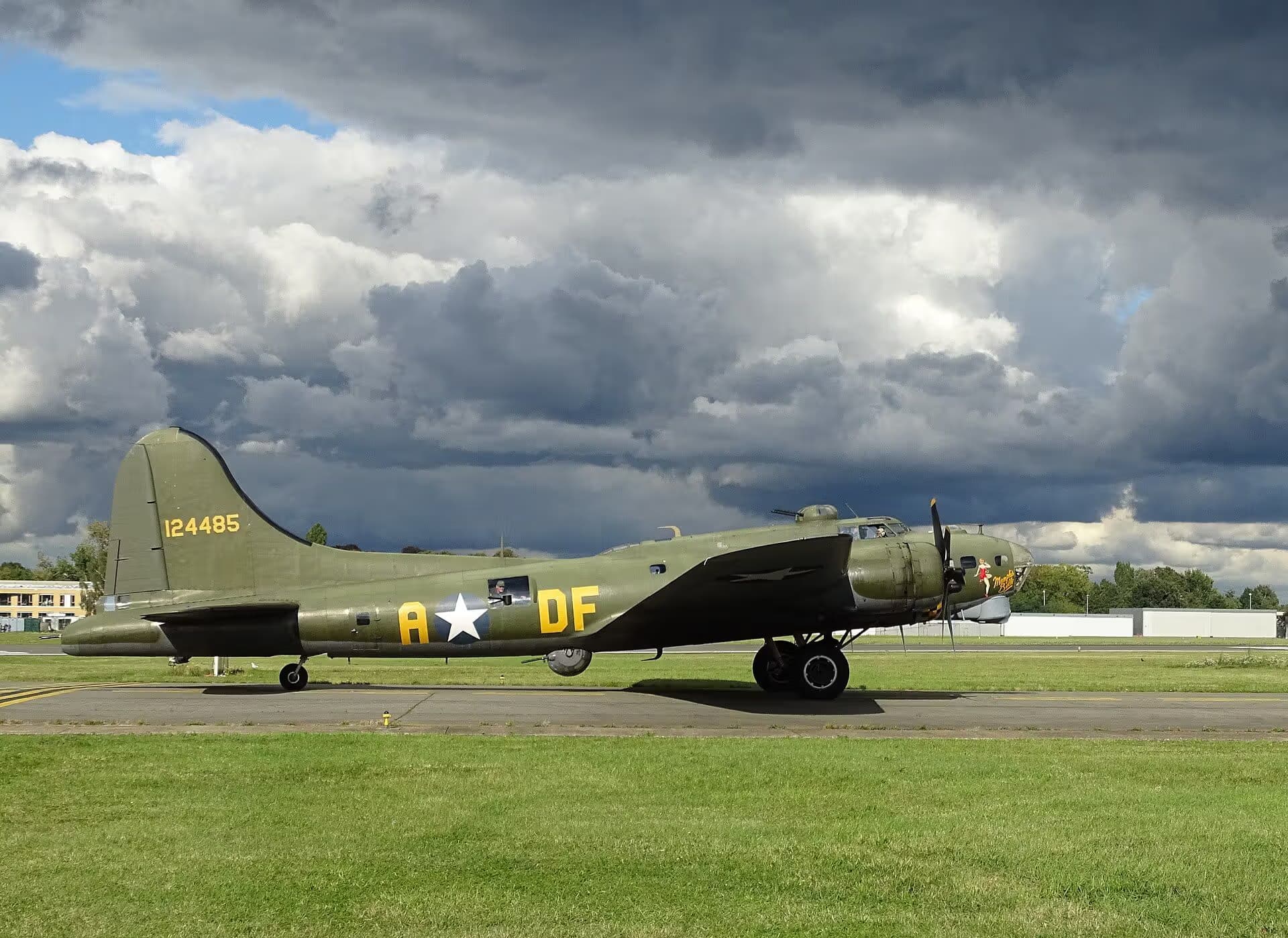 Unidentified — Warbird
