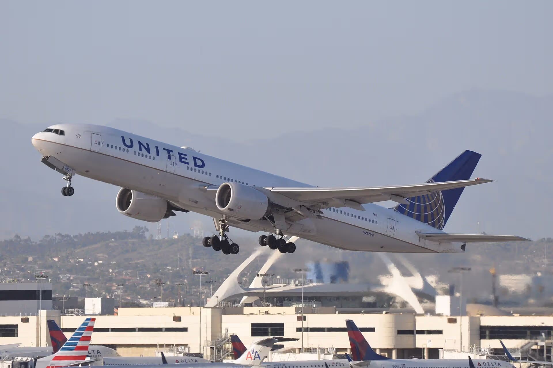 N227UA — Boeing