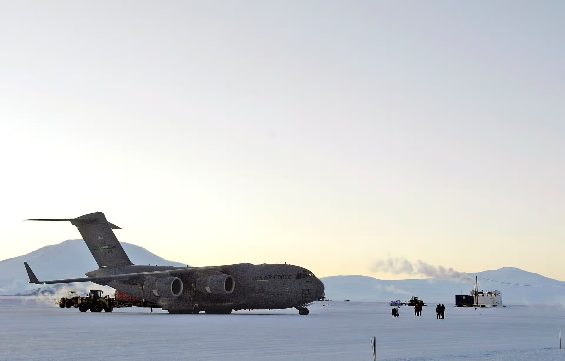 Unidentified — Aircraft
