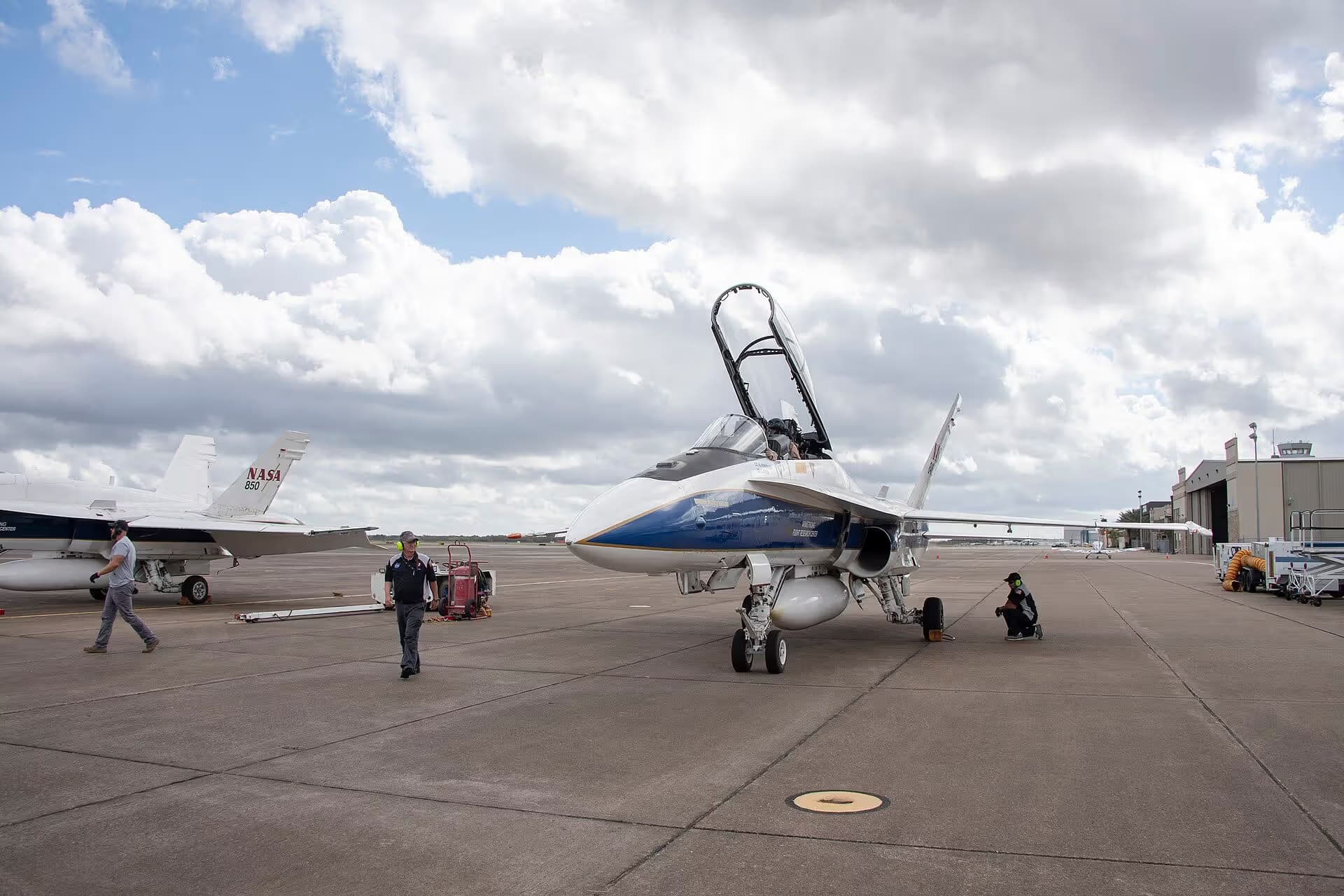 N846NA — Twin-engine aircraft