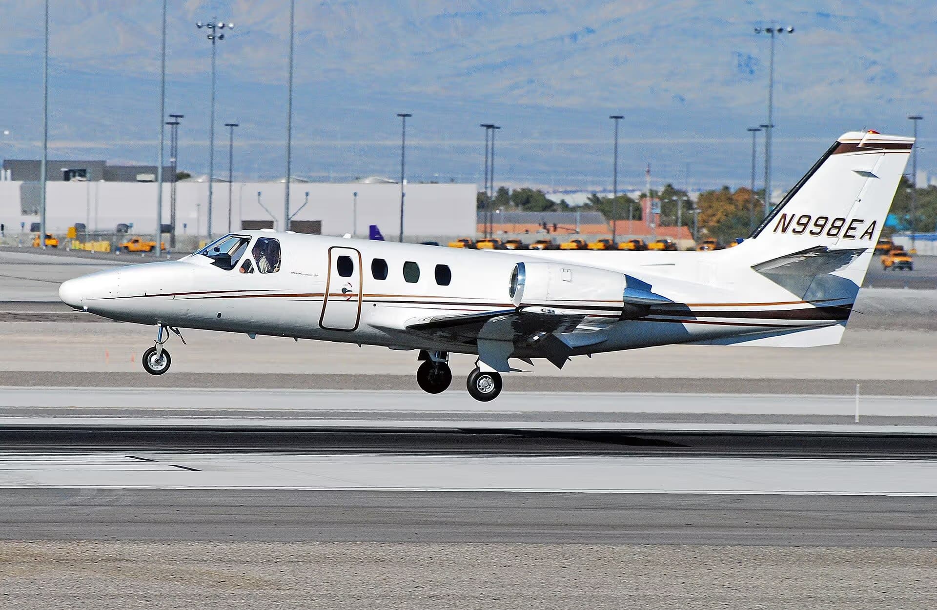 N998EA — Business jet