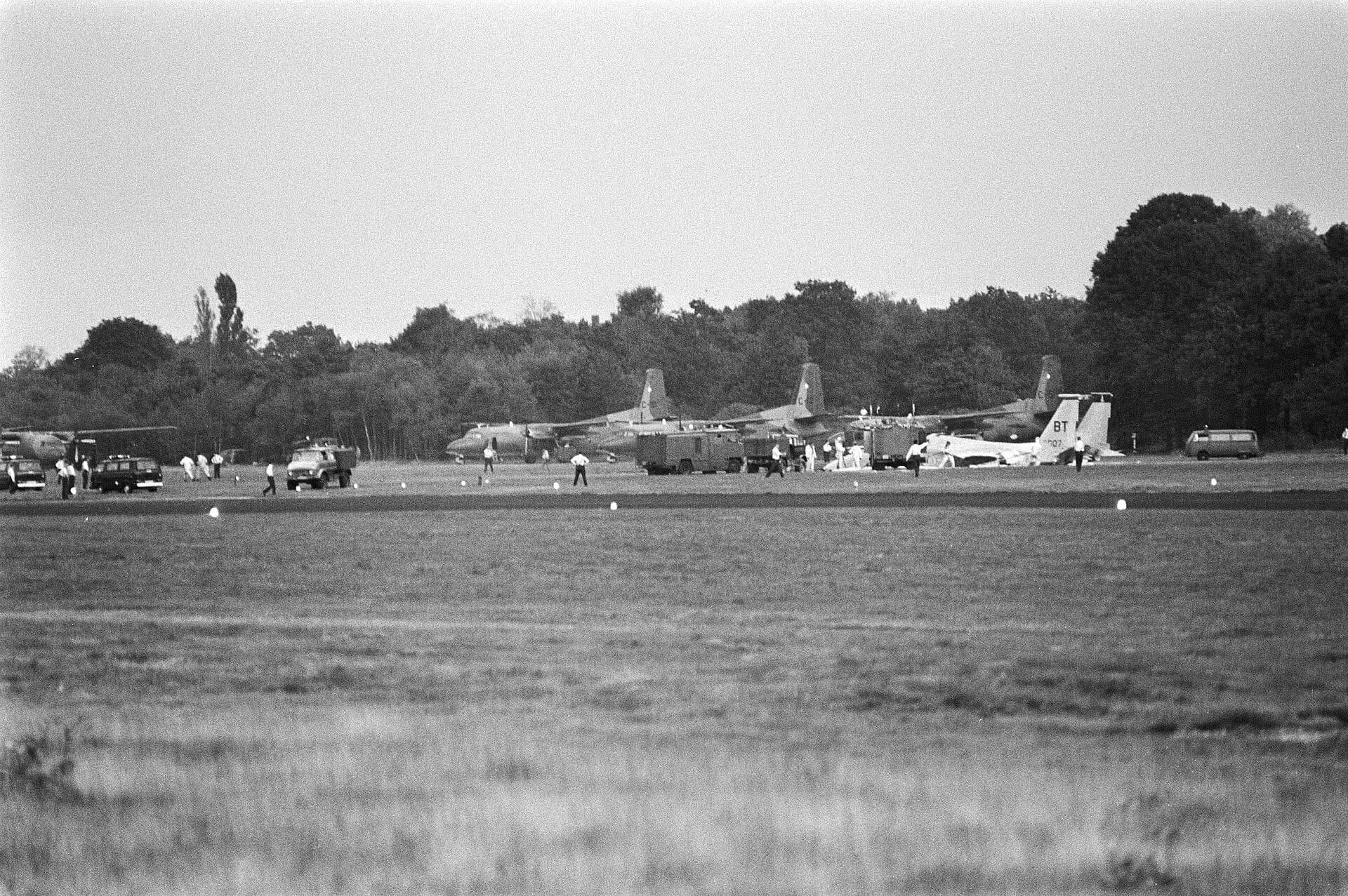 Unidentified — Aircraft