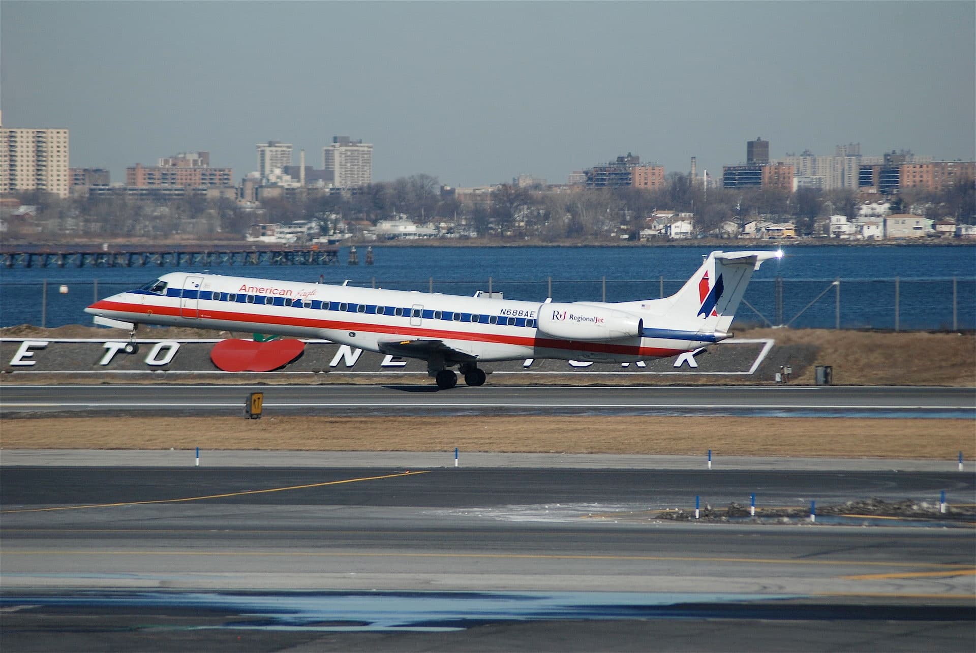 N688AE — Aircraft