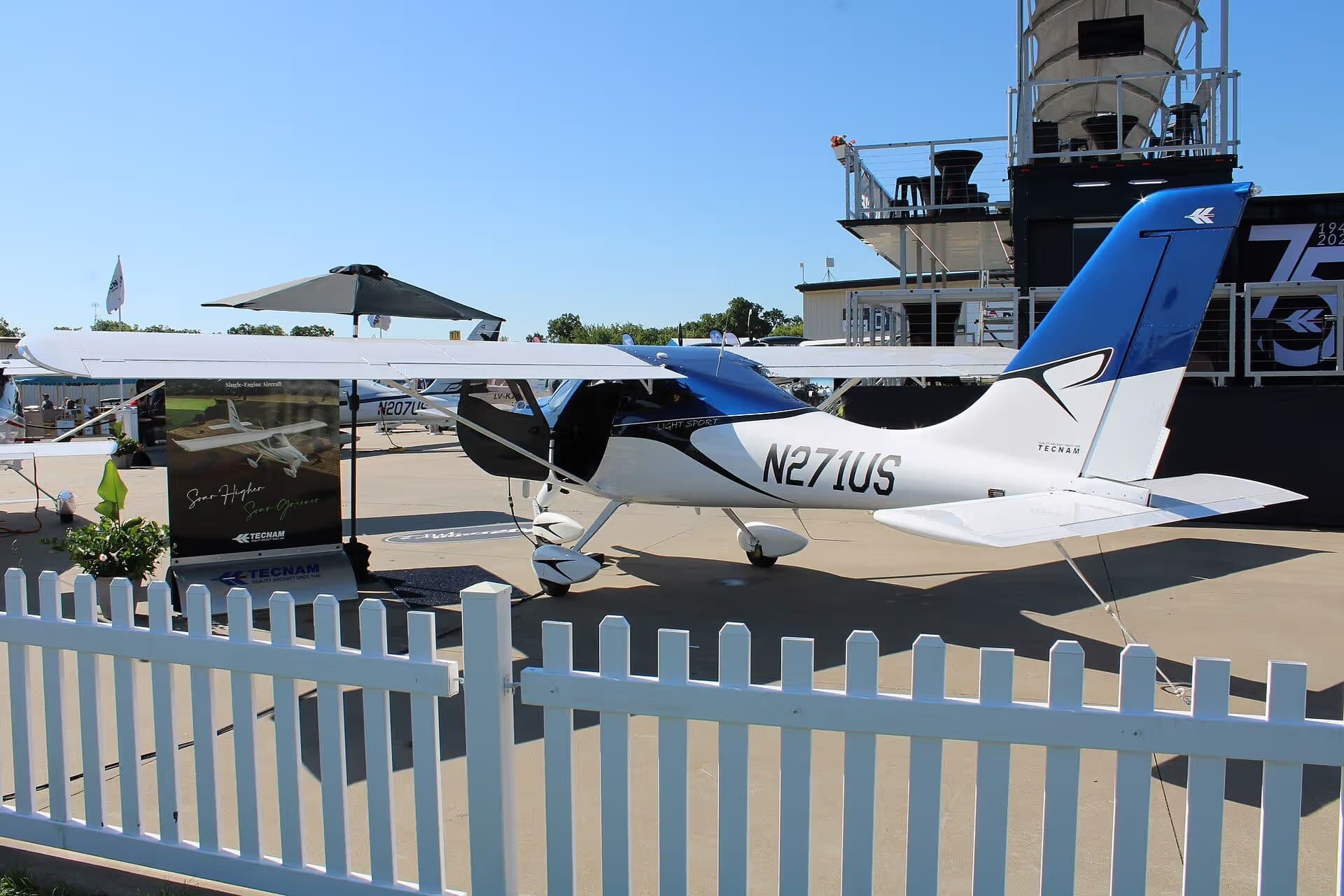 N271US — Aircraft