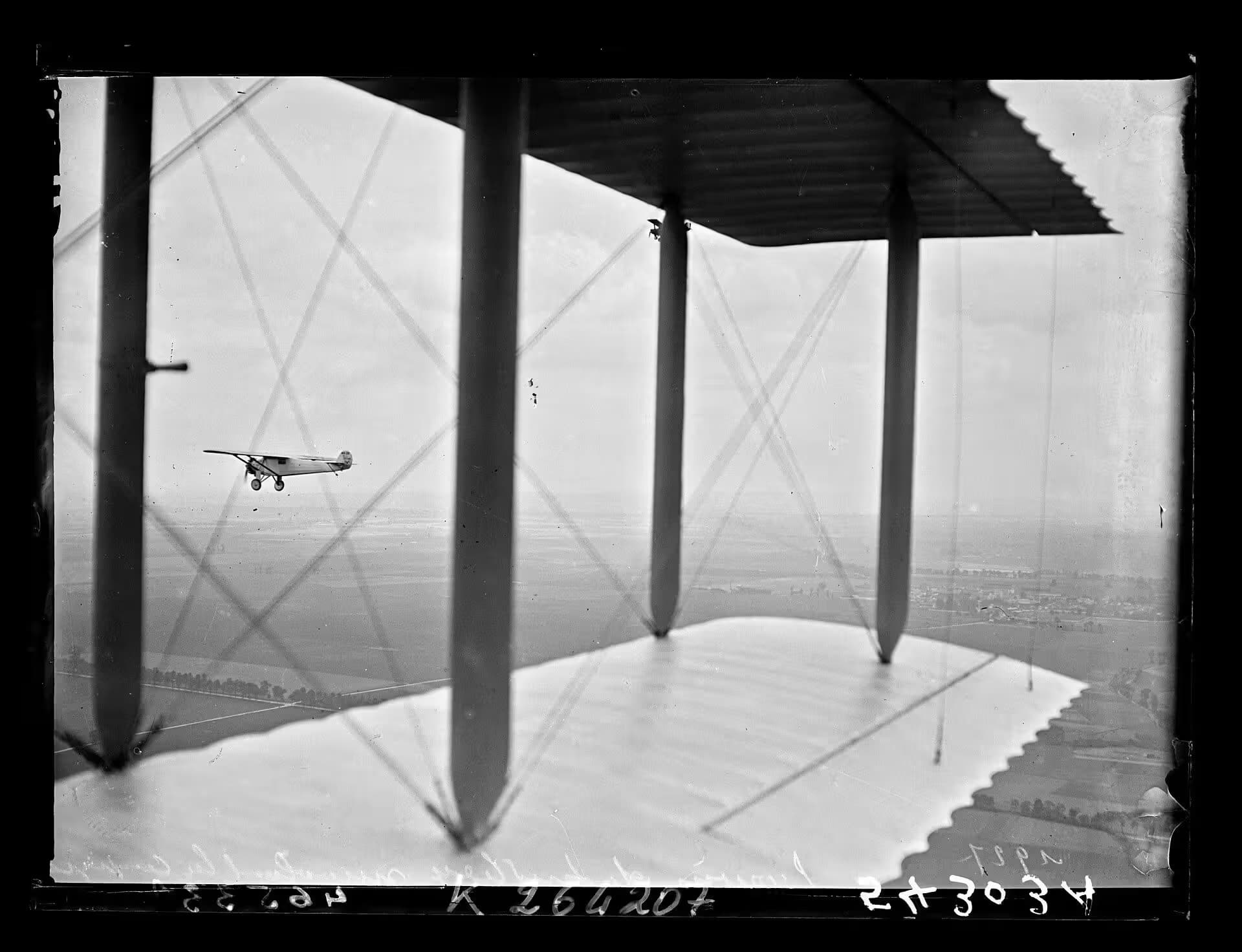 Unidentified — Single-engine aircraft