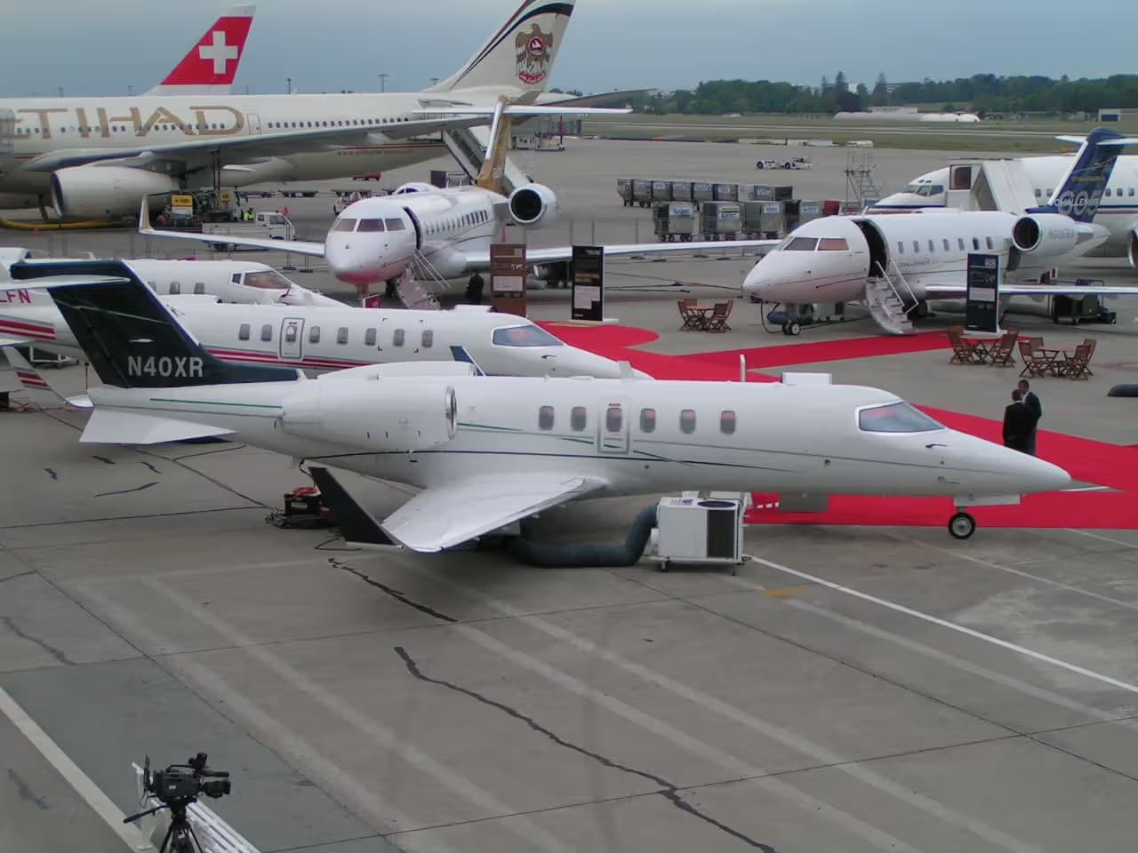 N40XR — Business jet