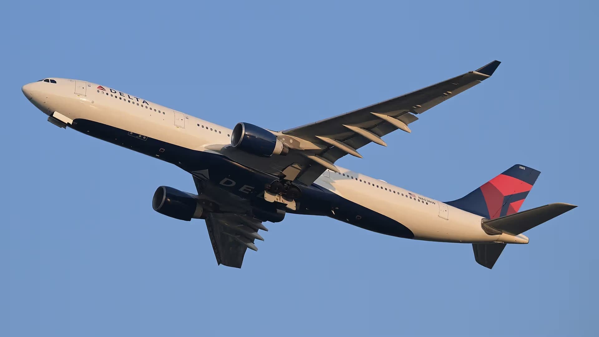 N803NW — Airbus