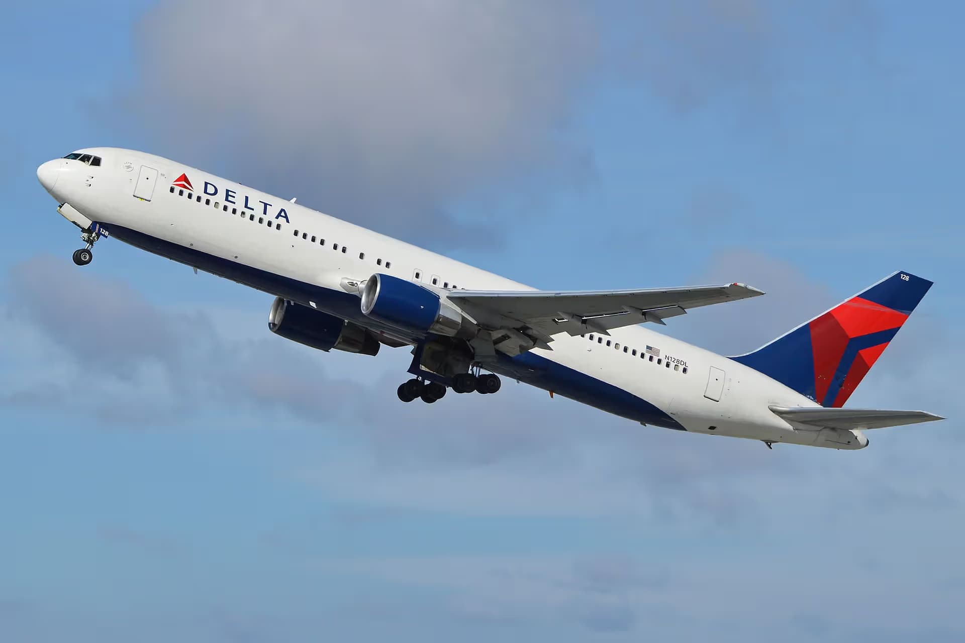N128DL — Boeing