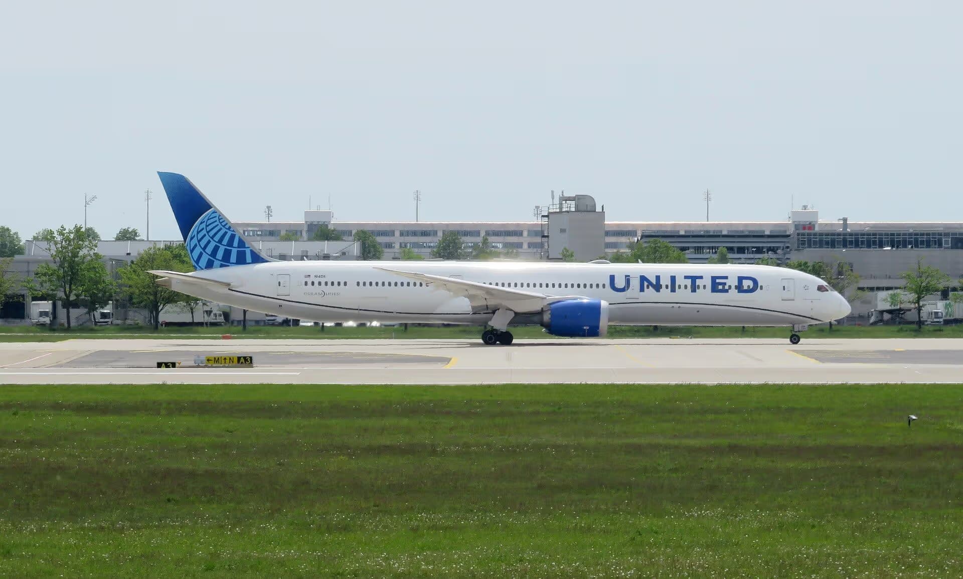 N14011 — Boeing at Munich Airport