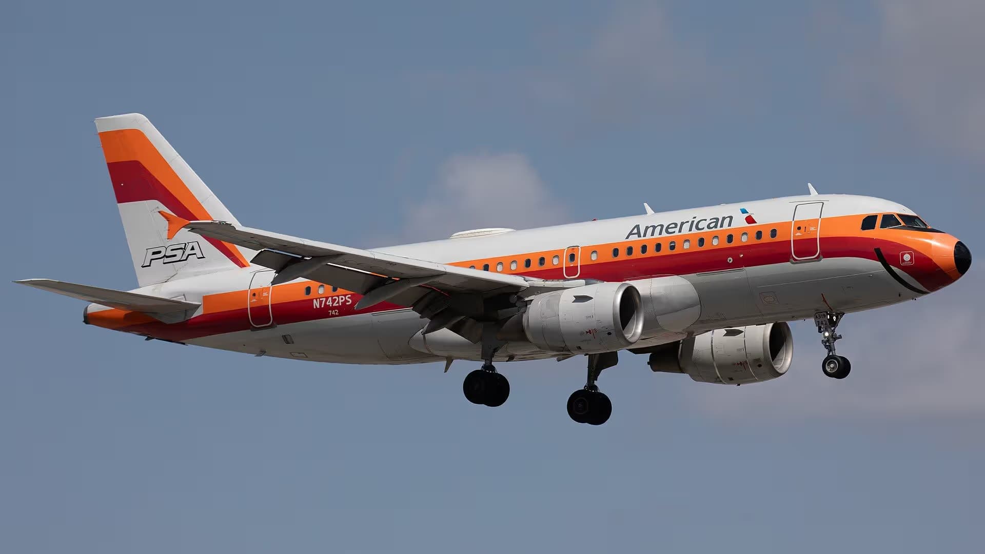 N742PS — Twin-engine aircraft