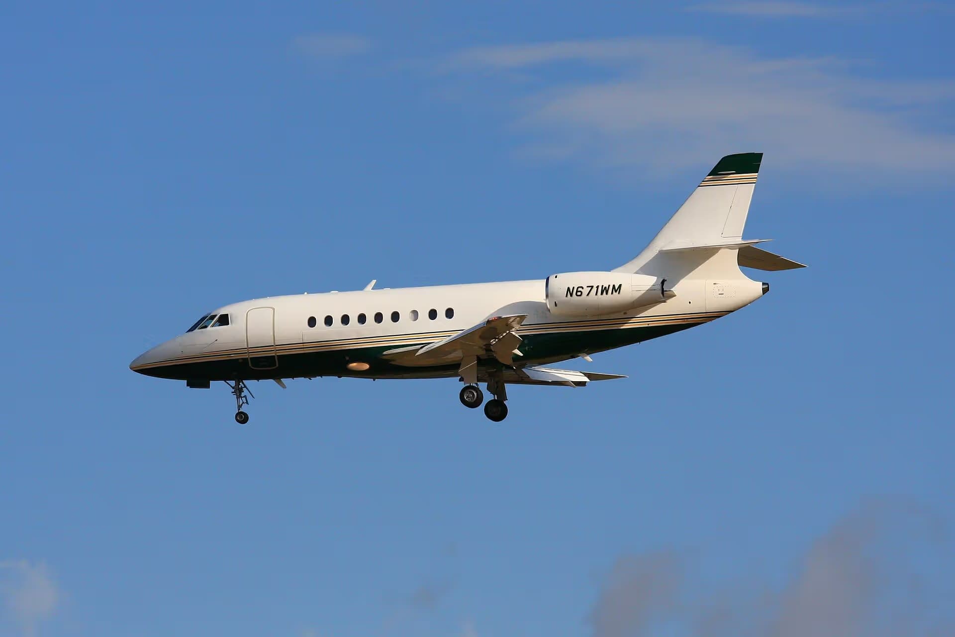 N671WM — Business jet