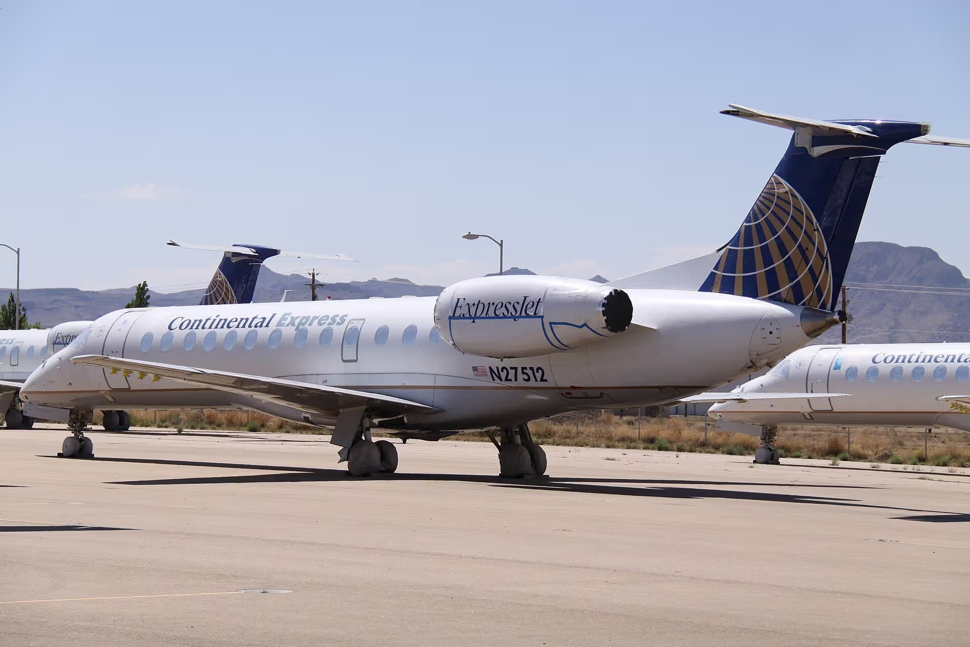 N27512 — Aircraft