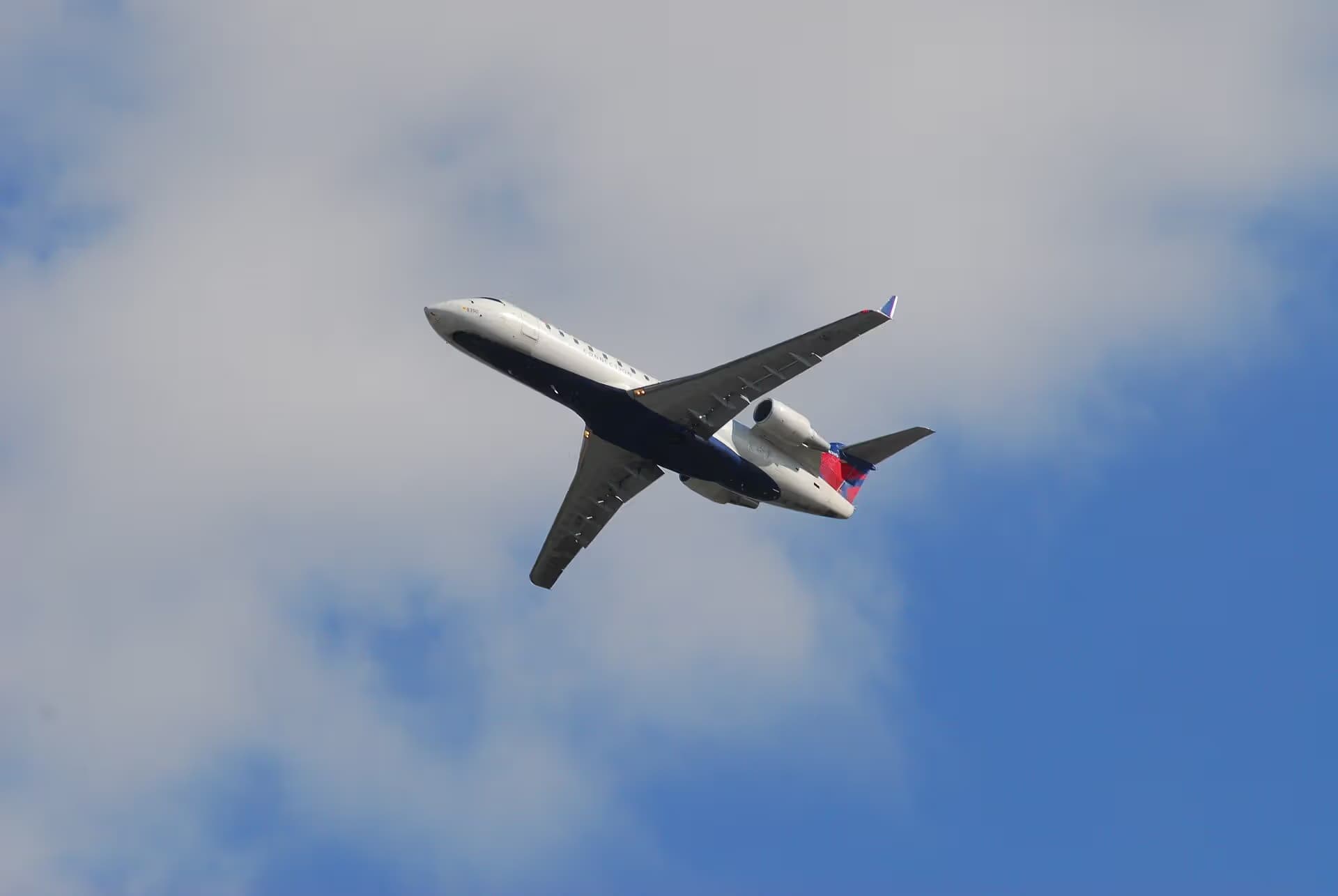 N8390A — Business jet