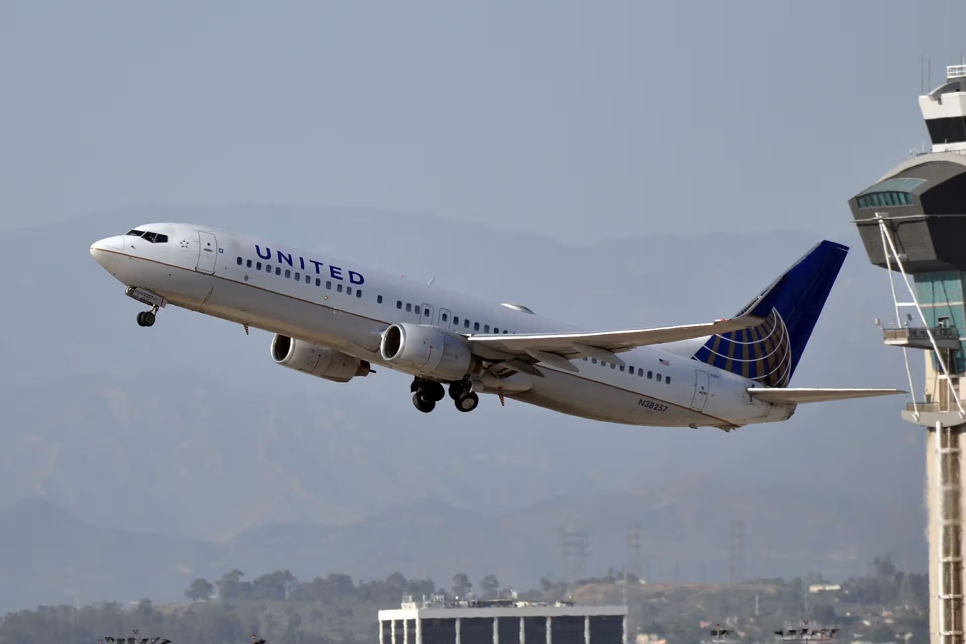 N38257 — Boeing