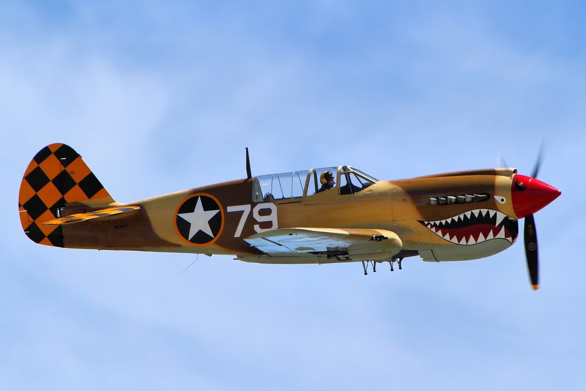 Unidentified — Single-engine aircraft