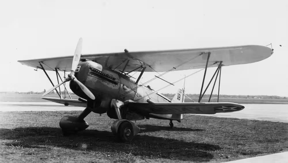 Unidentified — Single-engine aircraft