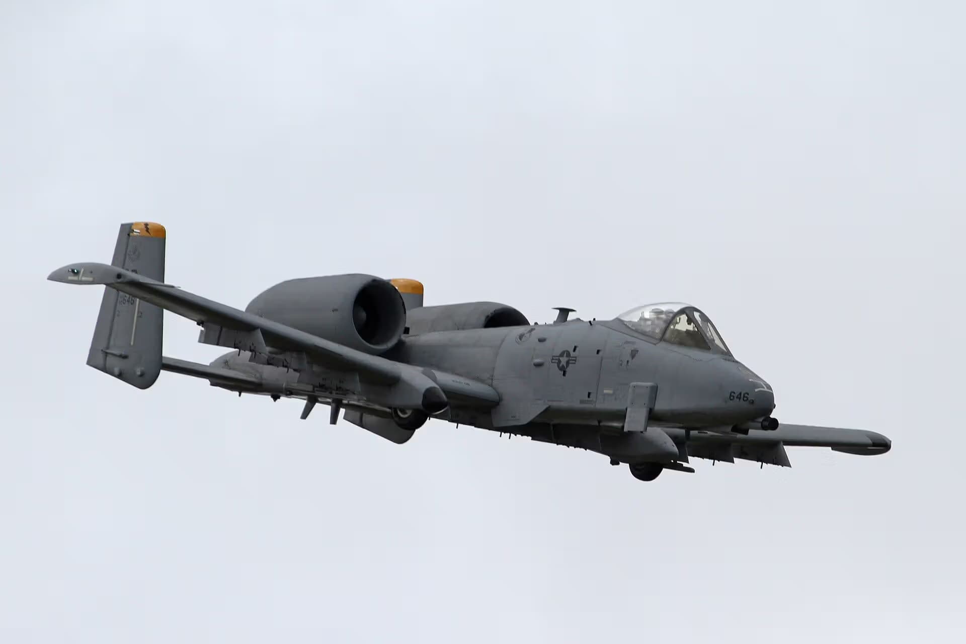 Unidentified — Twin-engine aircraft