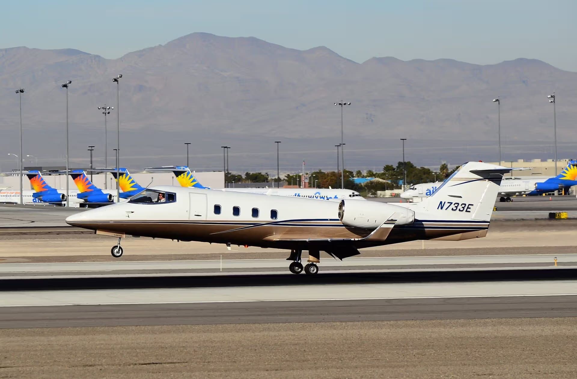 N733E — Business jet