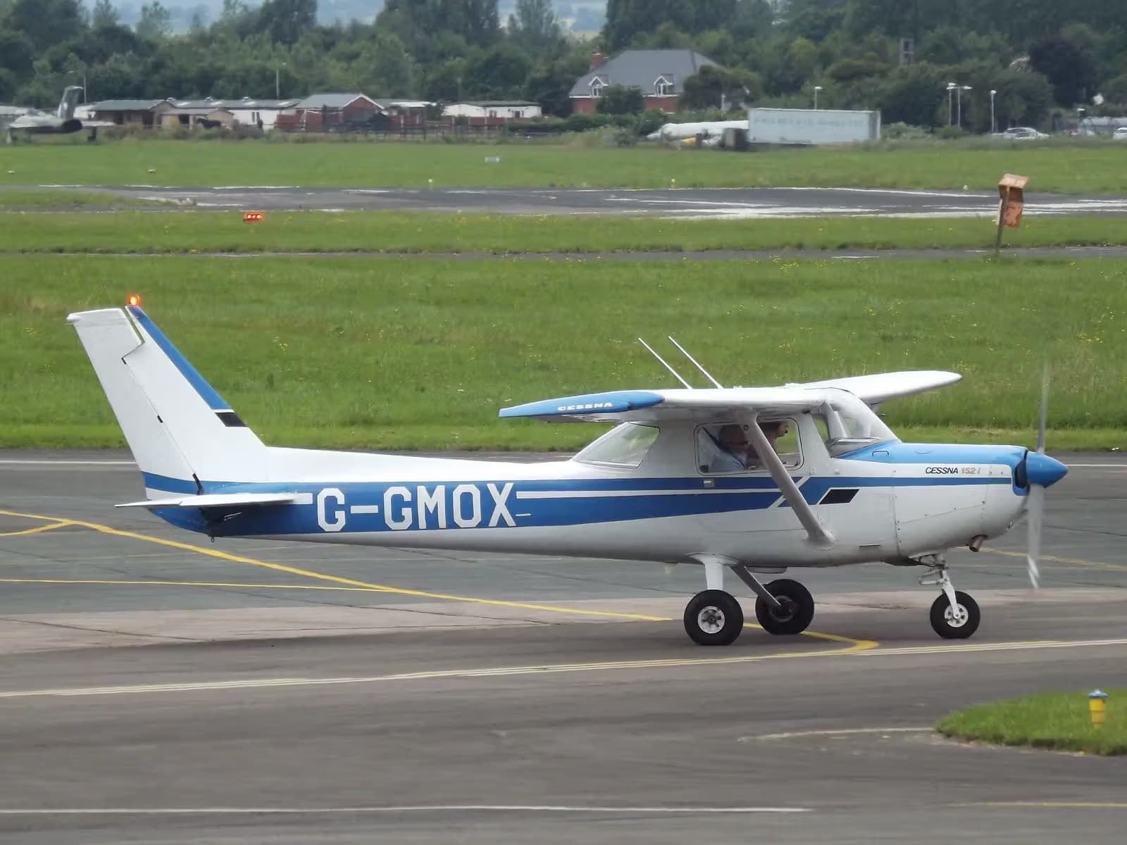 G-GMOX — Cessna