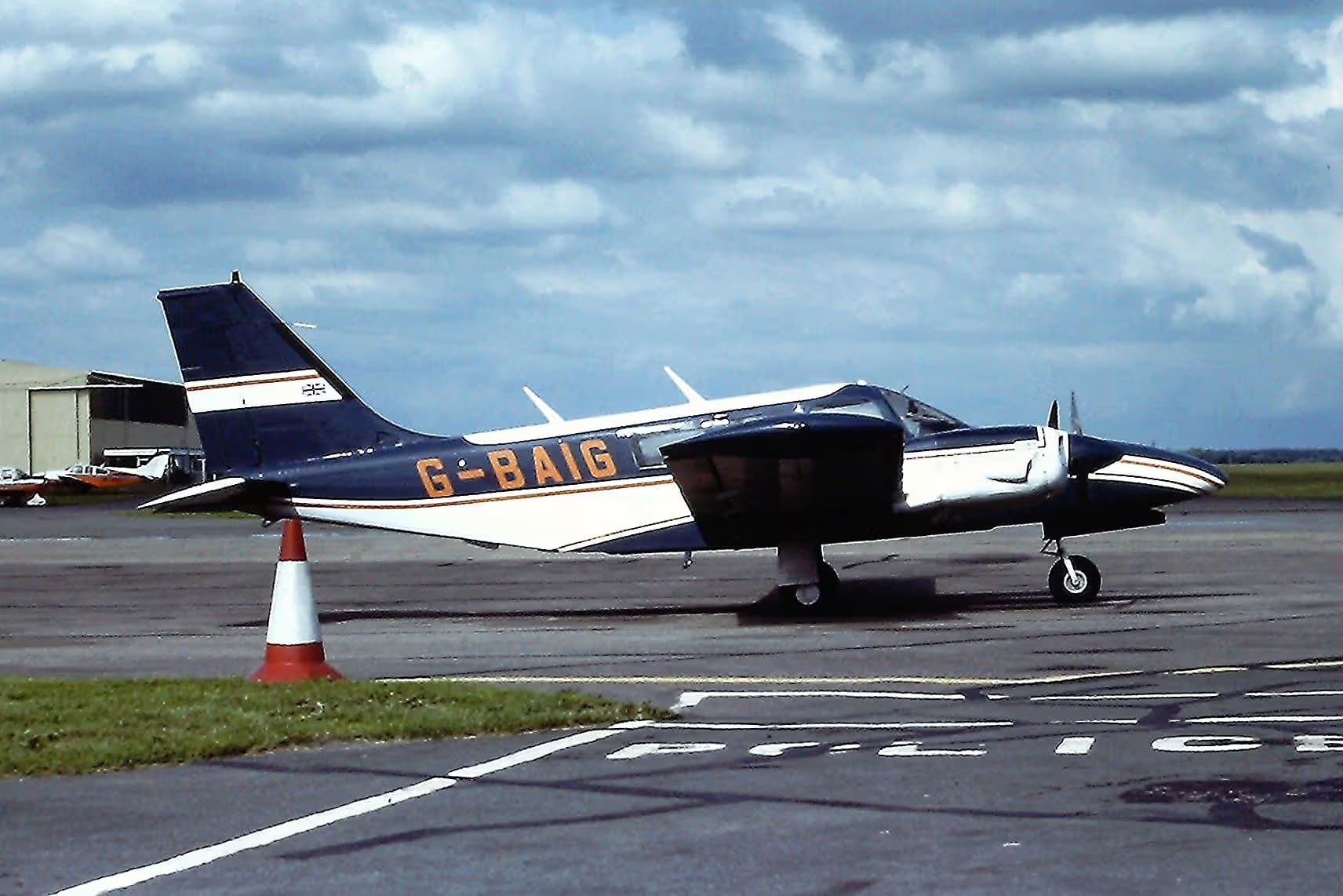 G-BAIG — Twin-engine aircraft