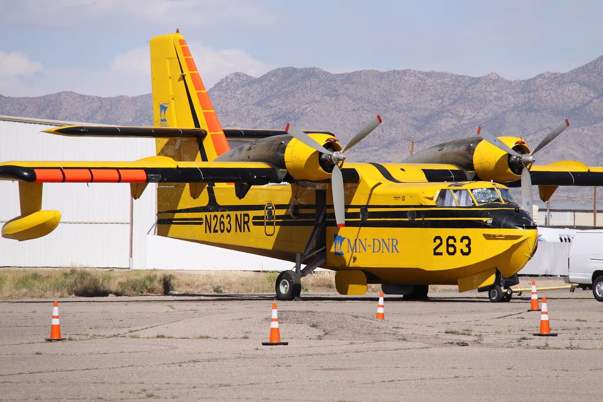 N263NR — Twin-engine aircraft