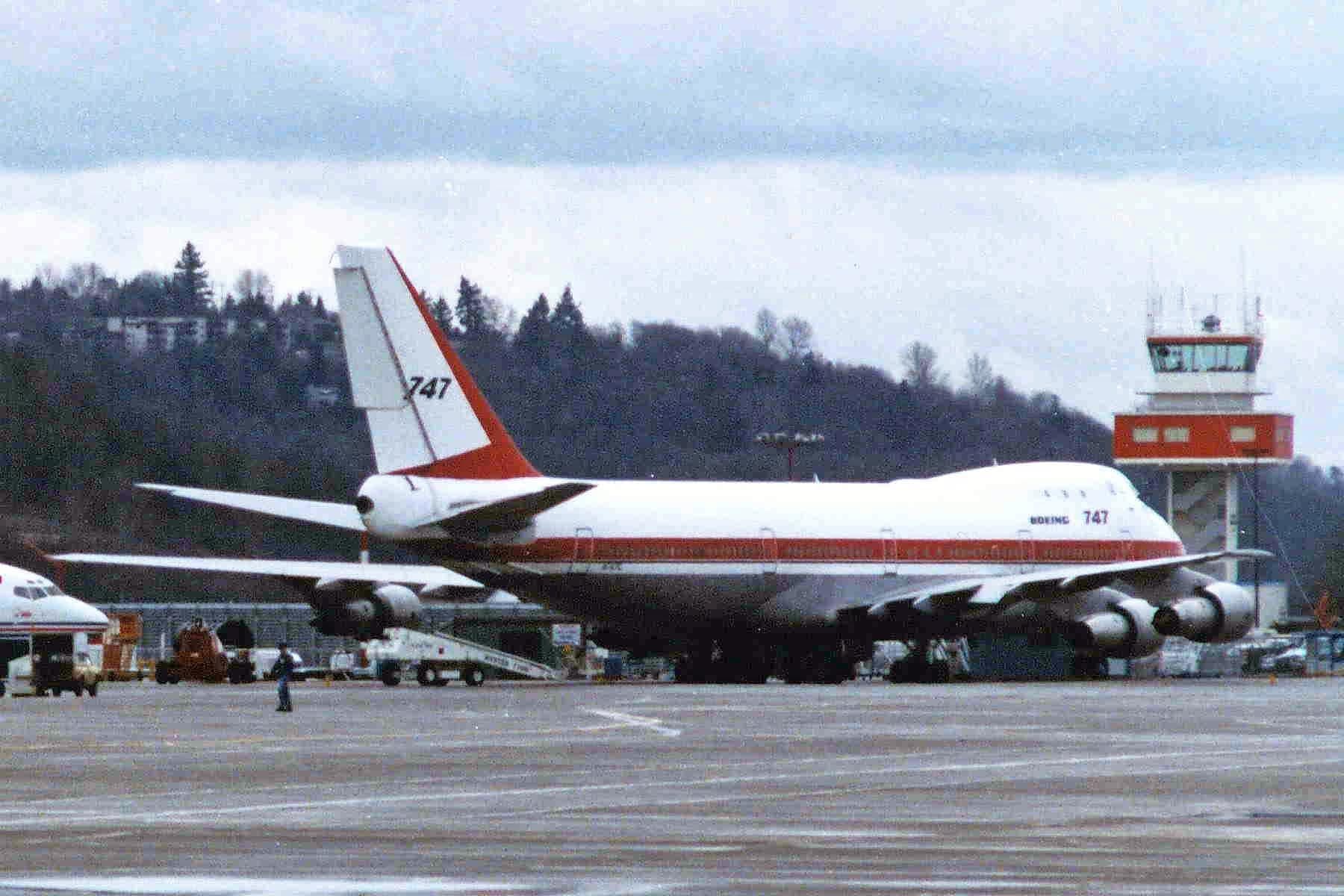N747 — Boeing
