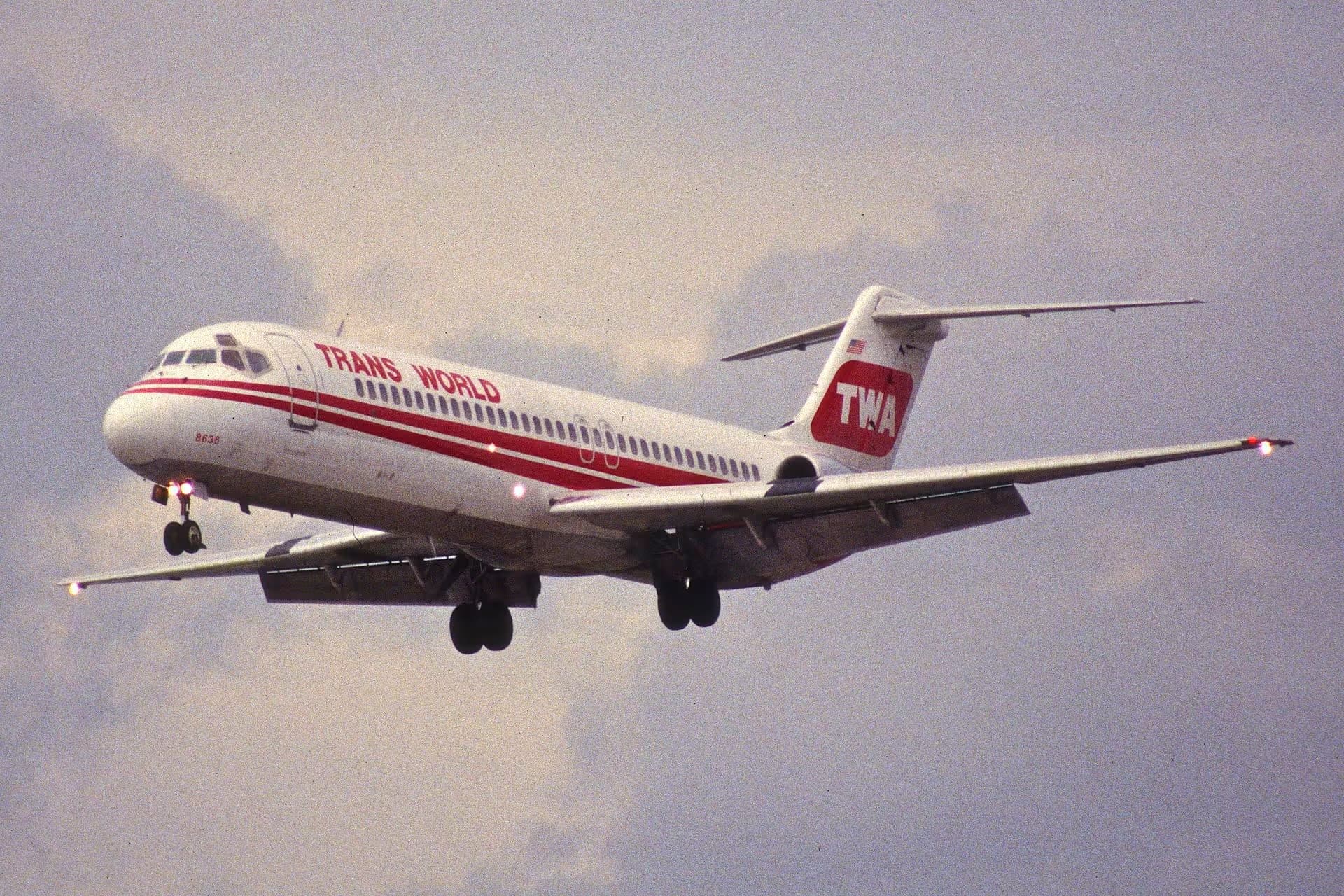 N936L — Twin-engine aircraft