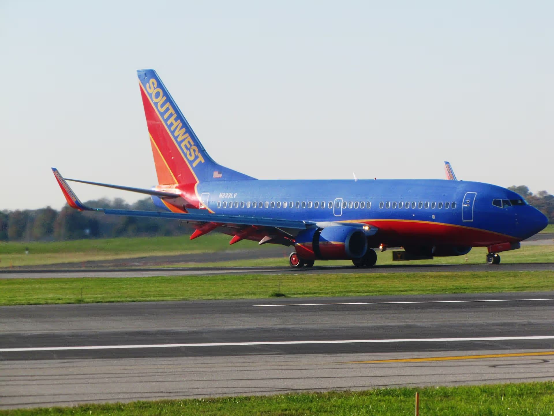 N233LV — Boeing