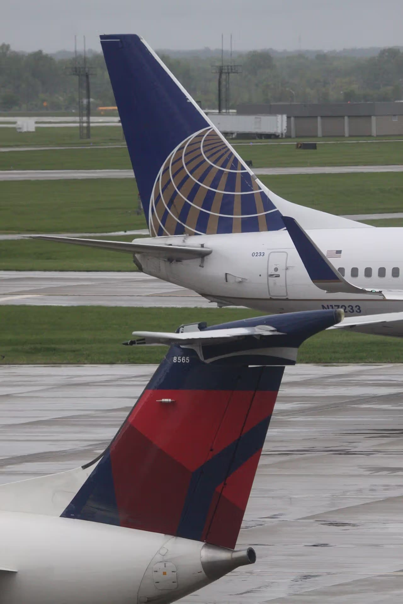 N17233 — Aircraft