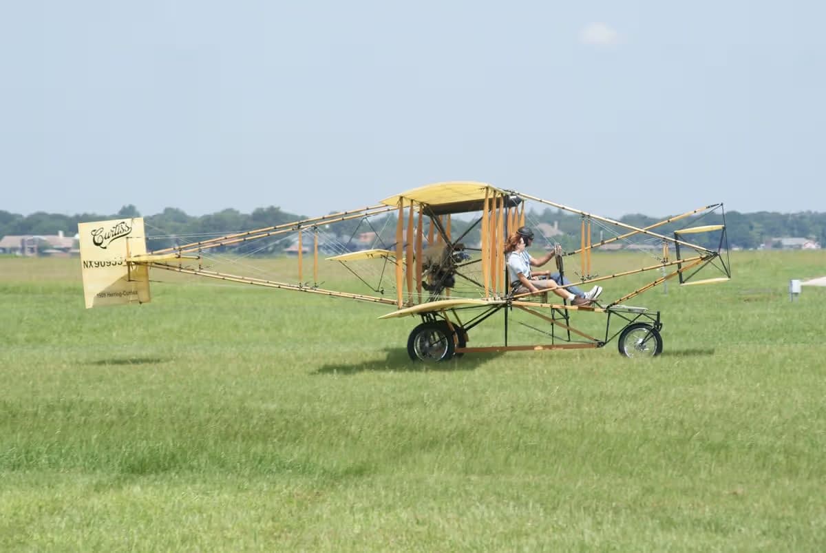 Unidentified — Aircraft