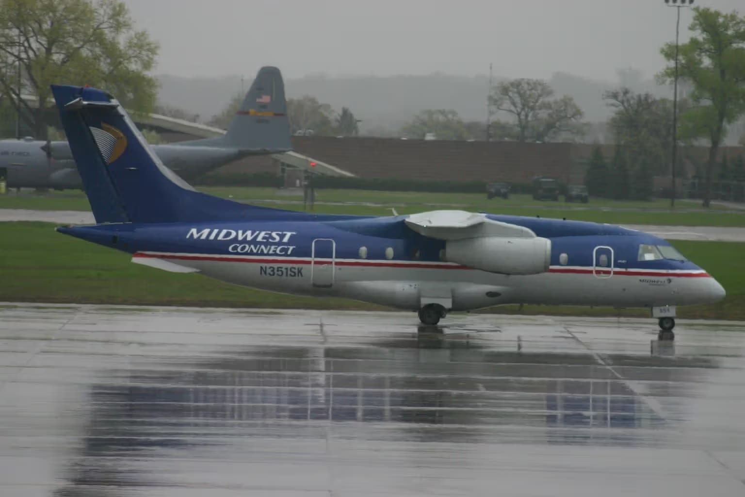 N351SK — Twin-engine aircraft