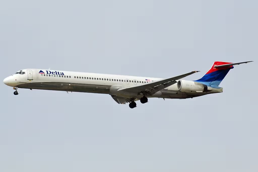 N906DA — Douglas