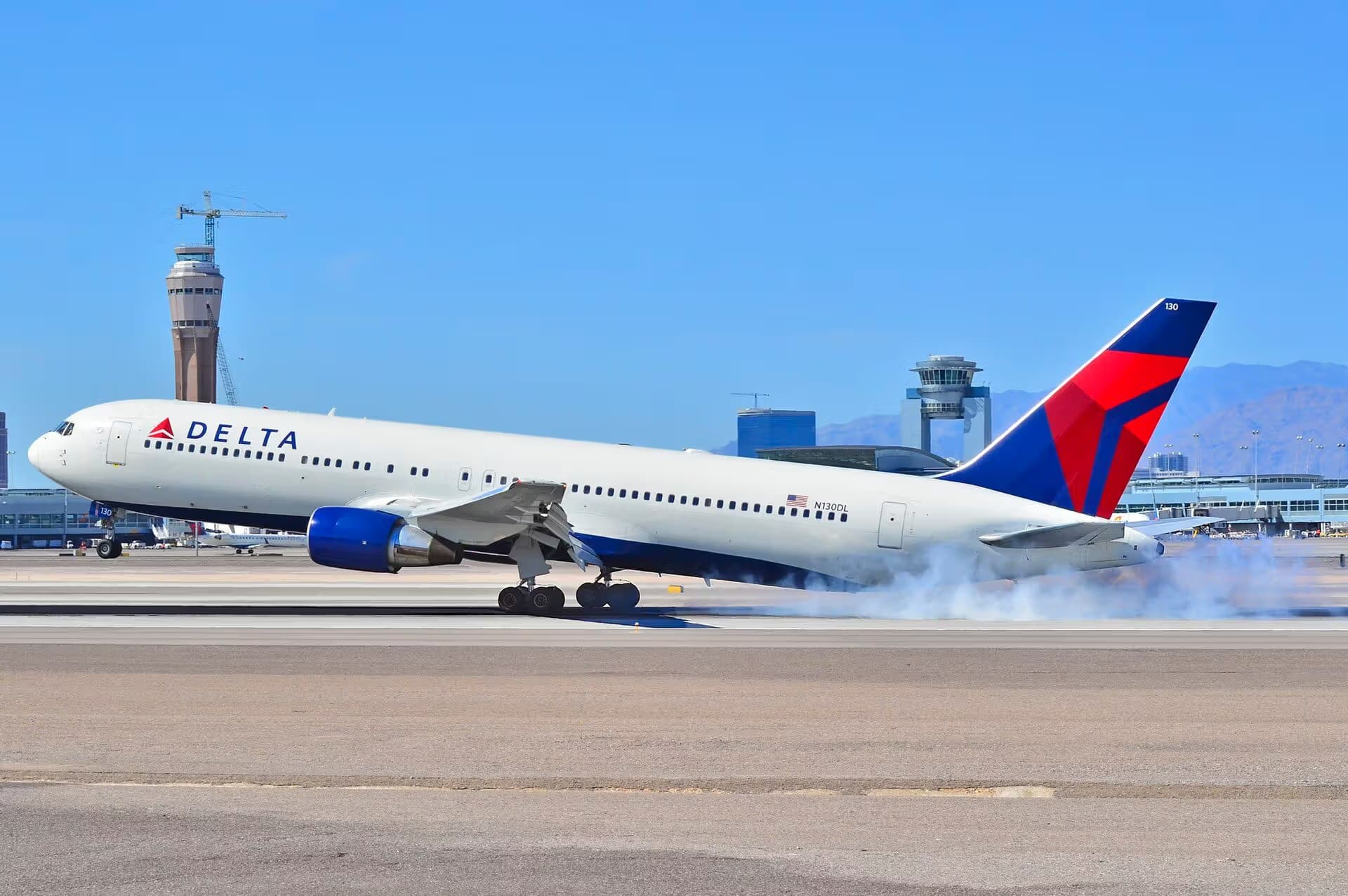 N130DL — Boeing
