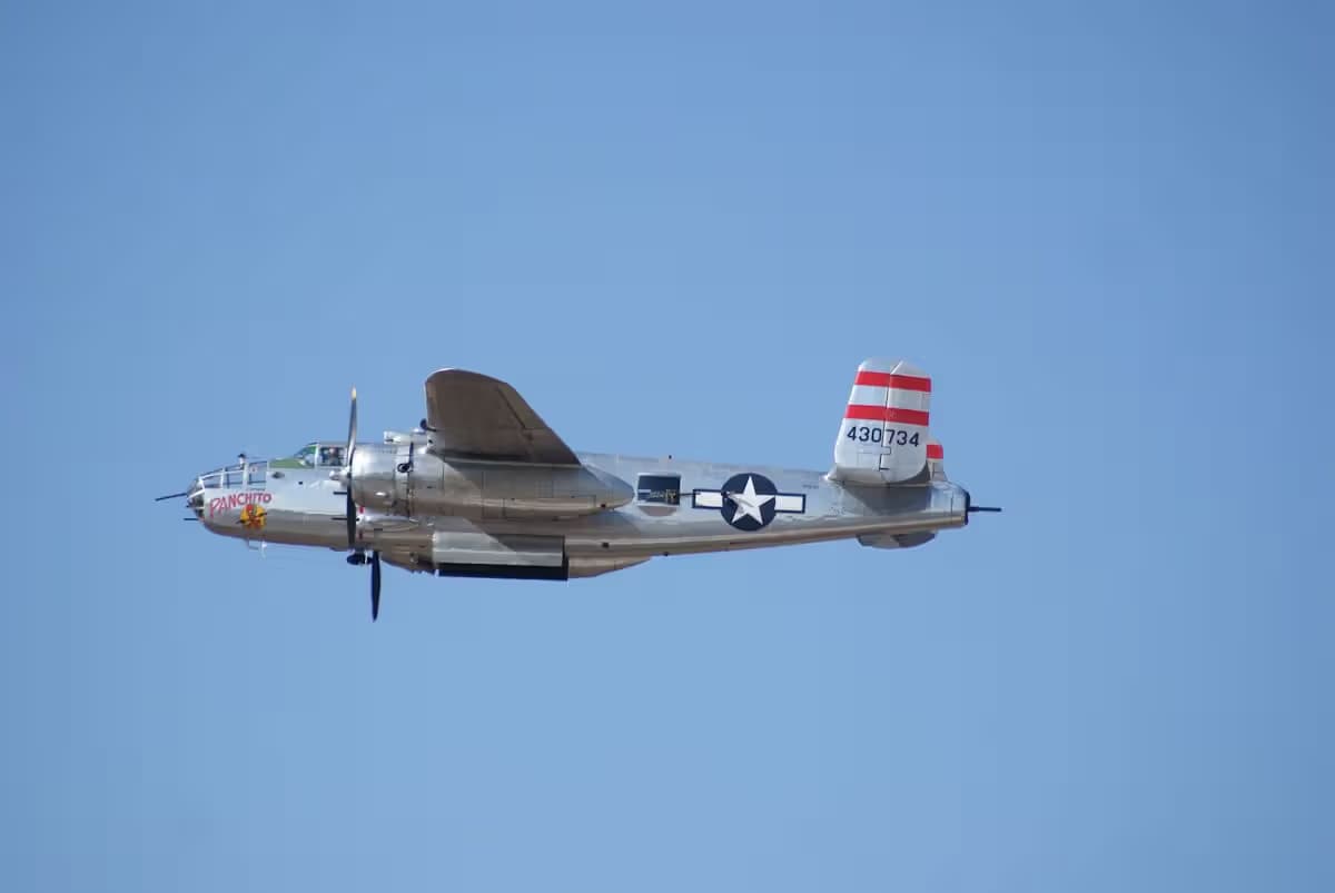 Unidentified — Twin-engine aircraft