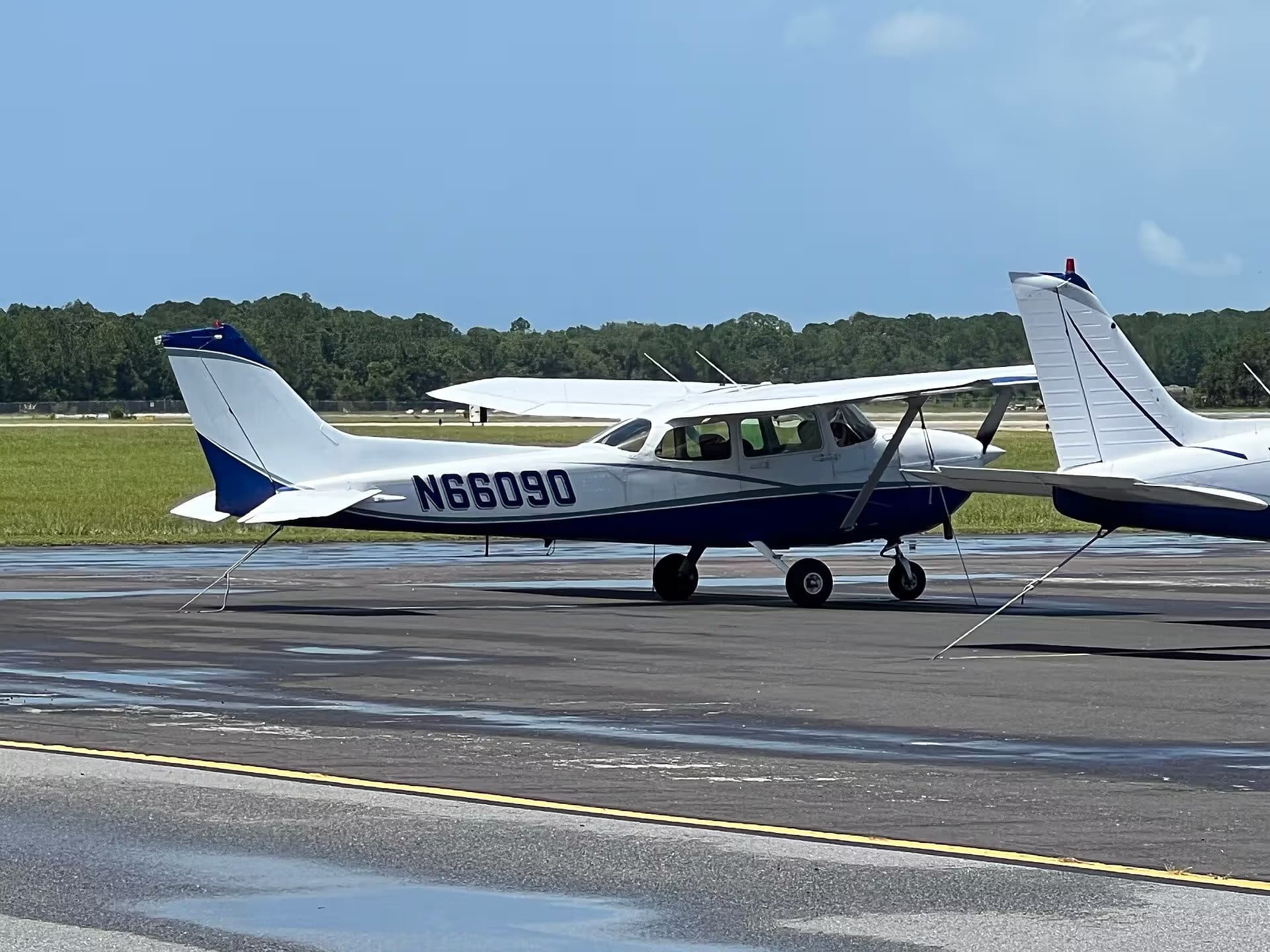 N66090 — Single-engine aircraft