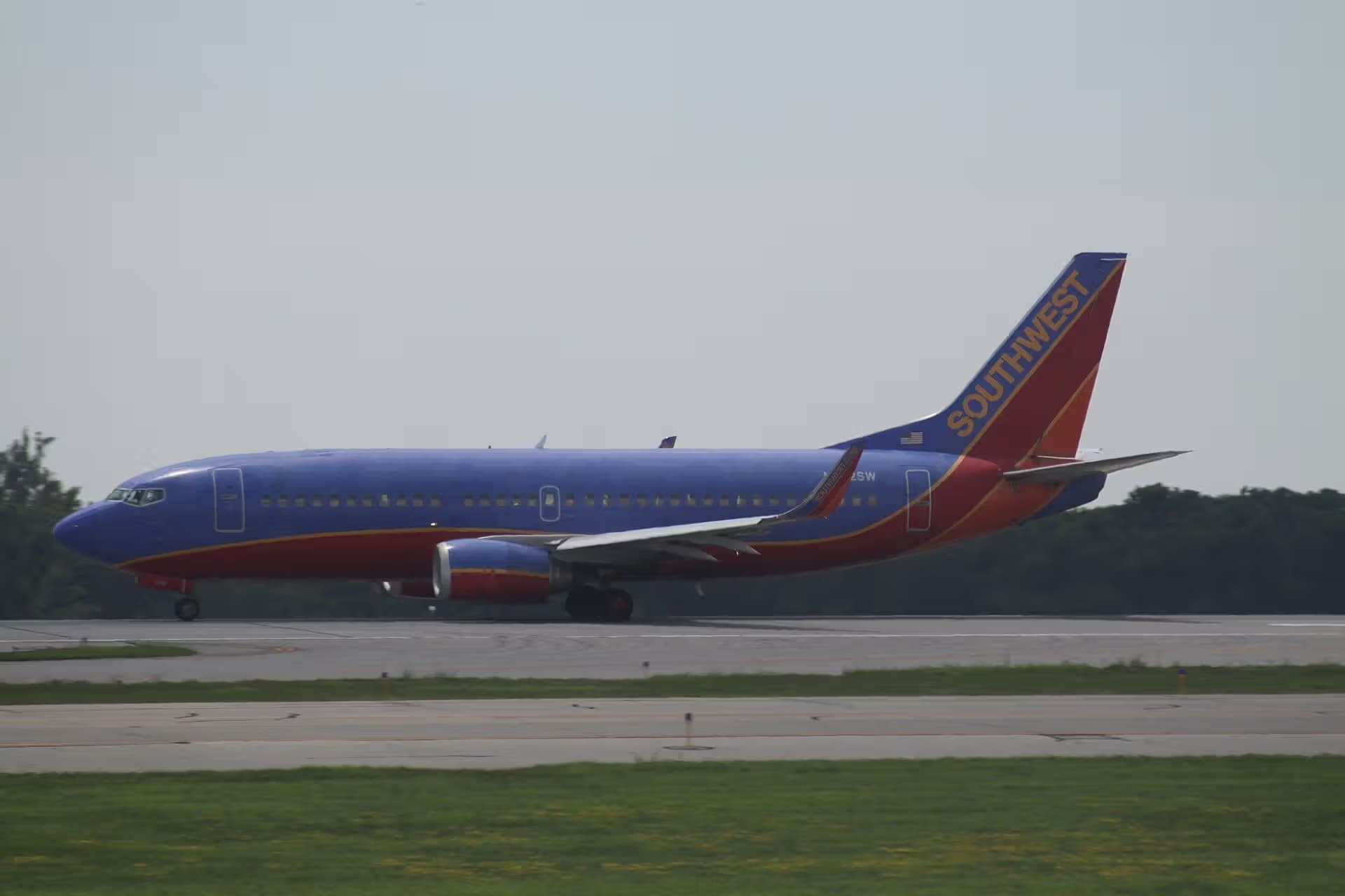 N372SW — Twin-engine aircraft