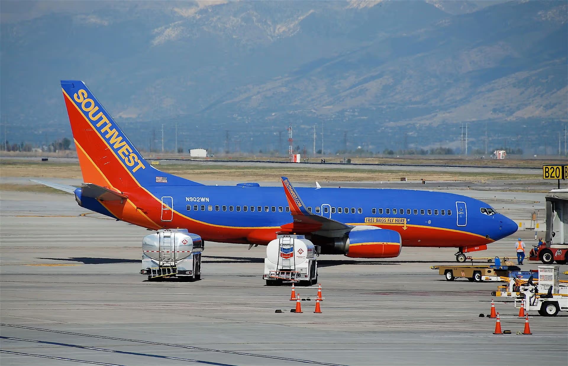 N902WN — Boeing