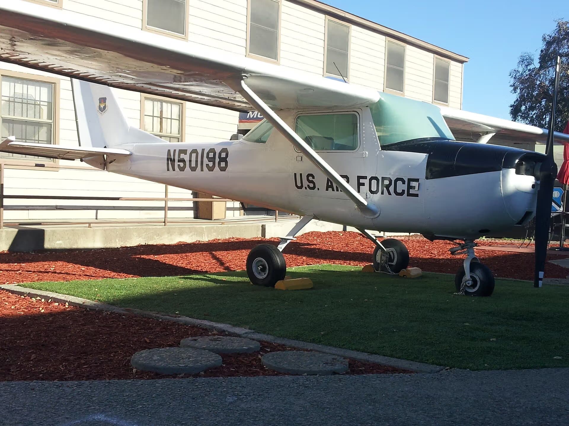 N50198 — Single-engine aircraft
