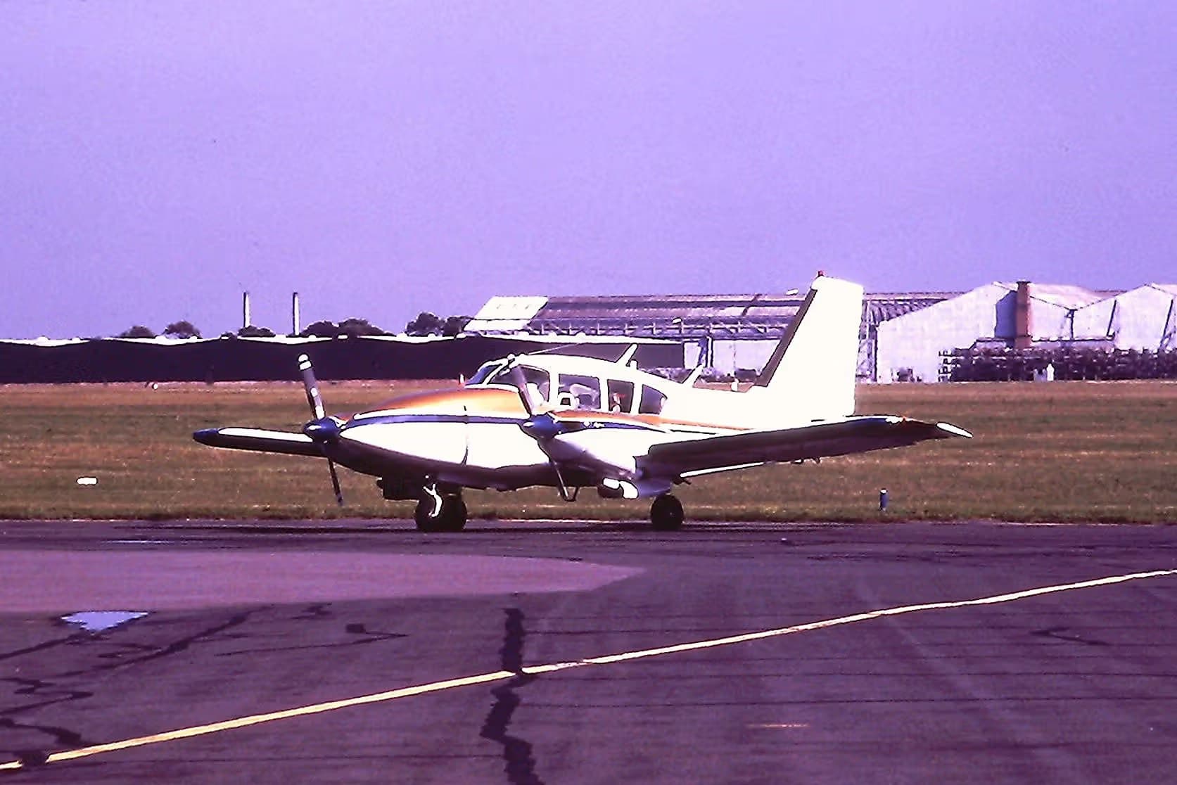 G-BBFU — Twin-engine aircraft