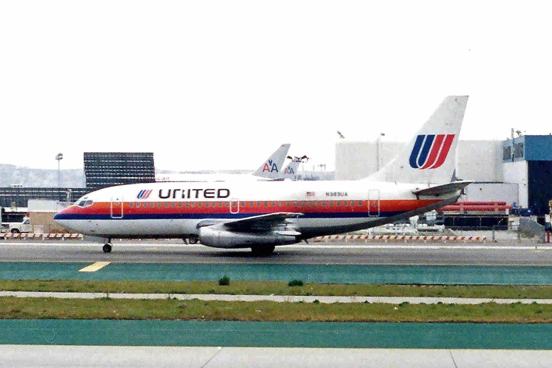 N989UA — Boeing