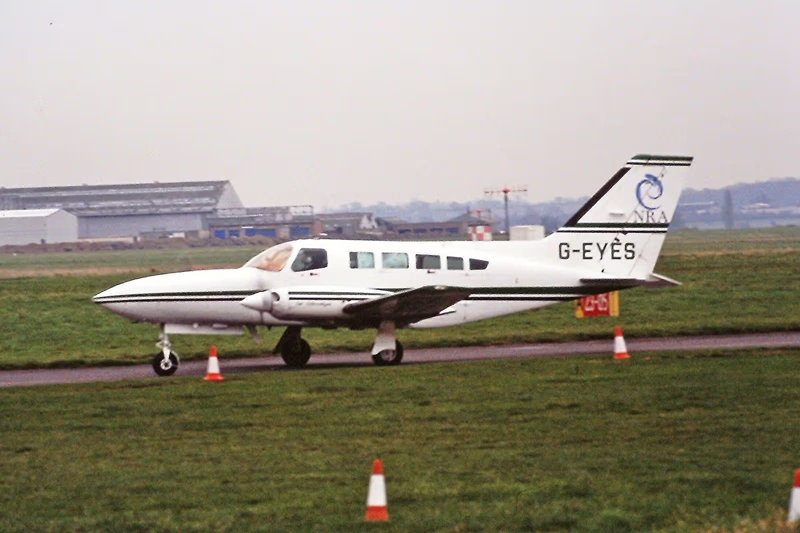 G-EYES — Piper
