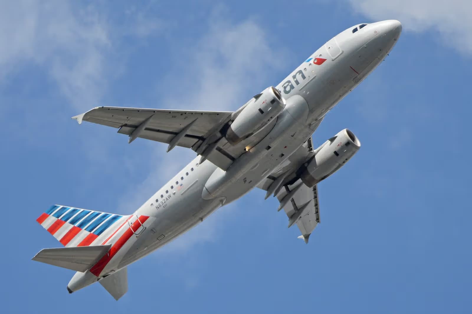N832AW — Airbus