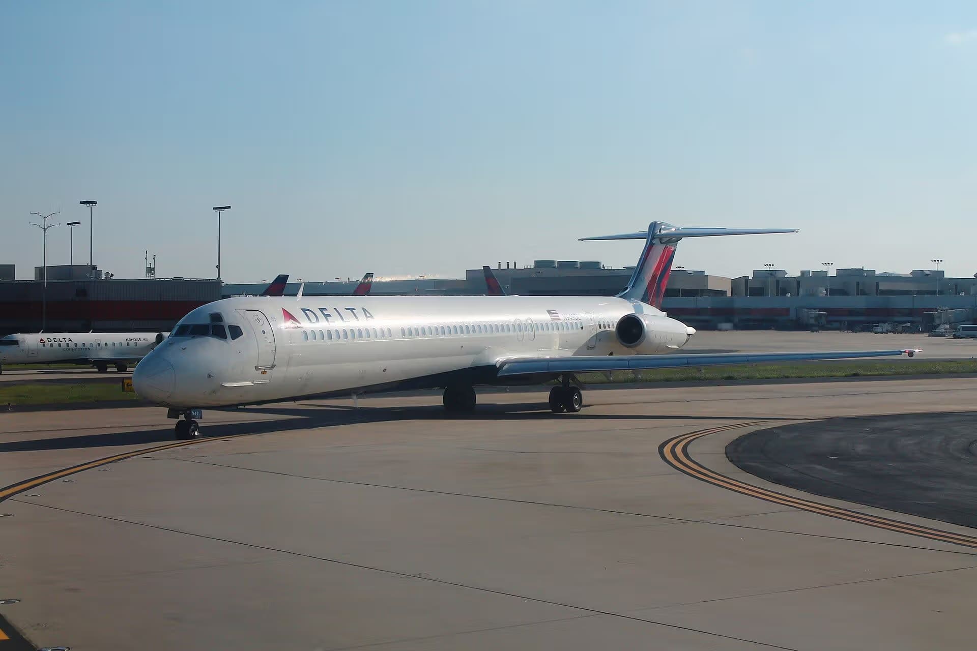 N949DL — Aircraft