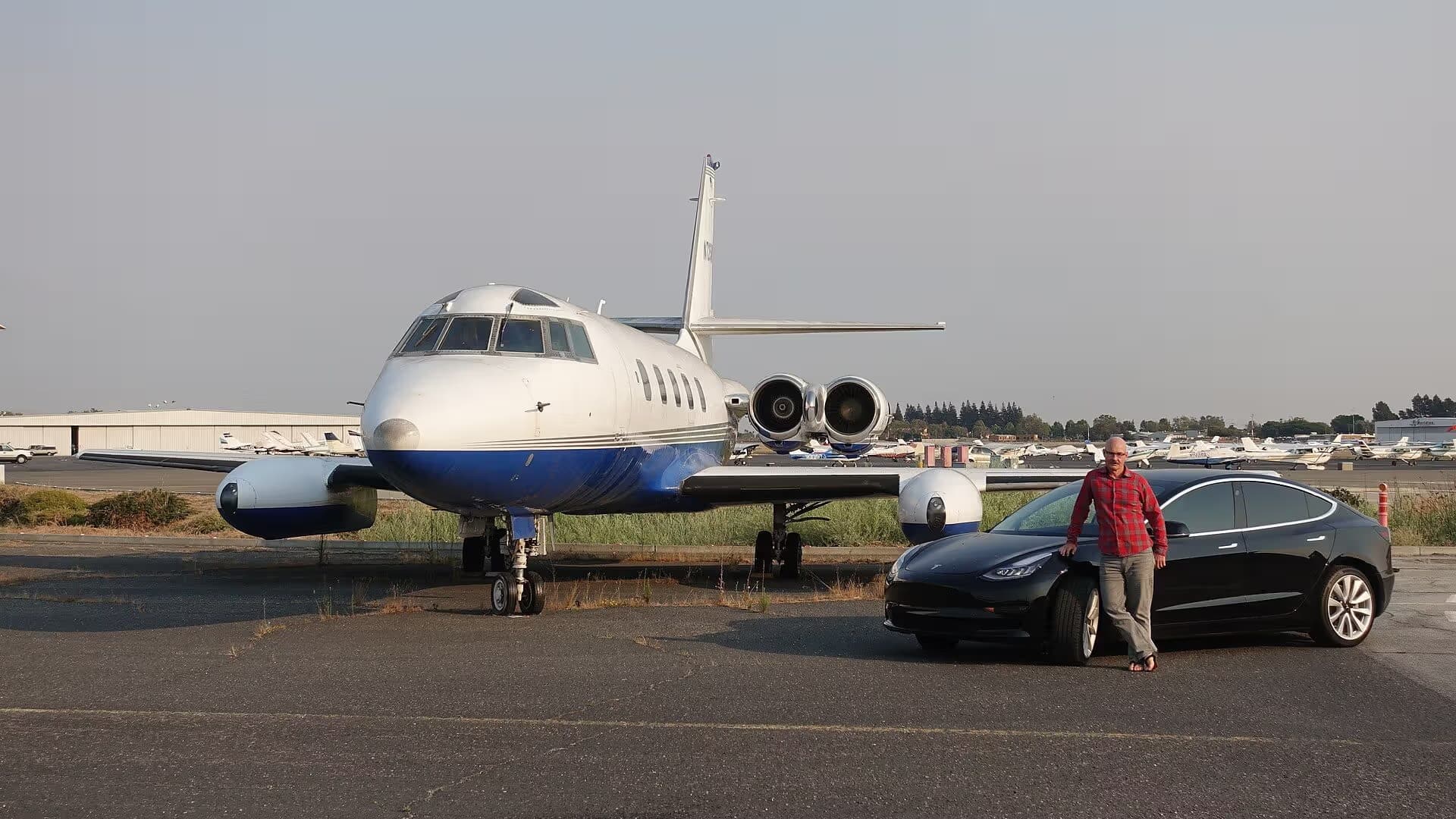 N725MK — Business jet