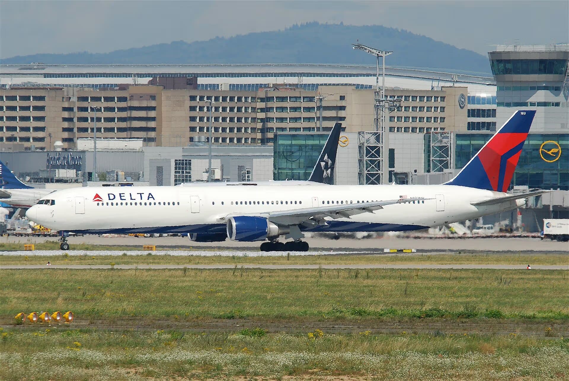 N837MH — Boeing