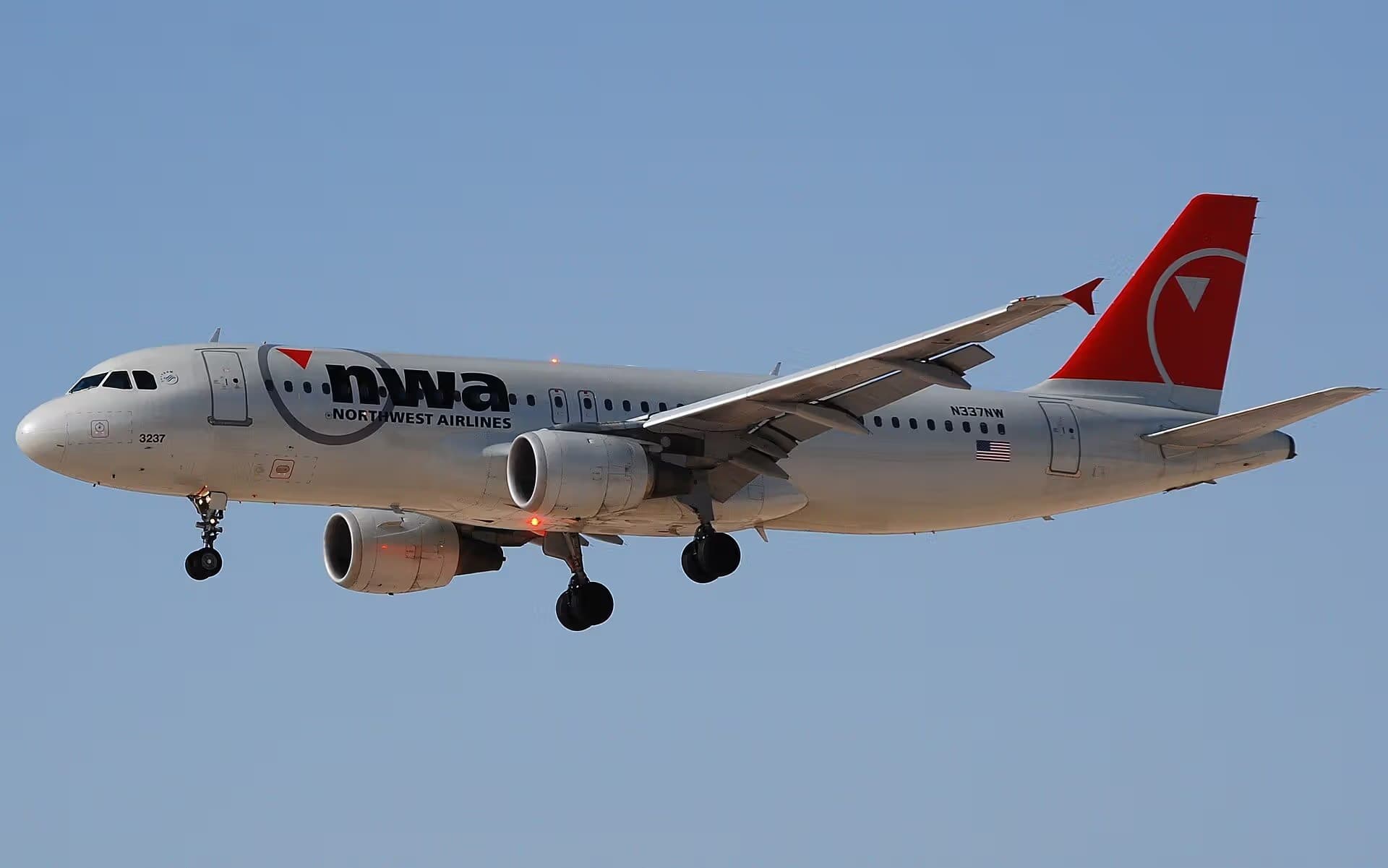 N337NW — Airbus