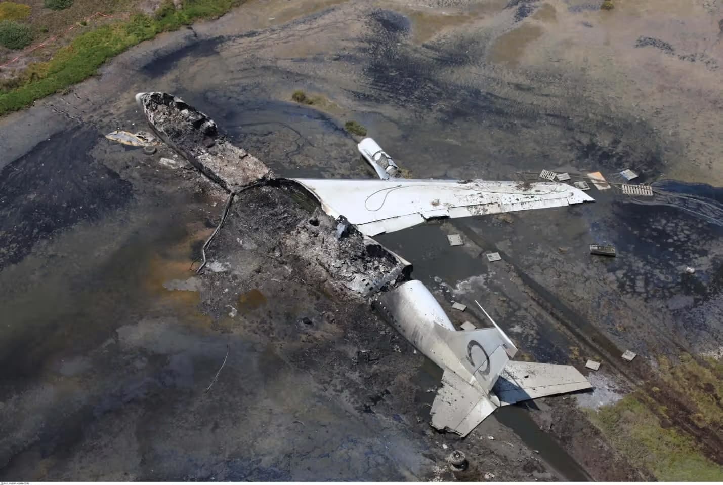 Unidentified — Business jet